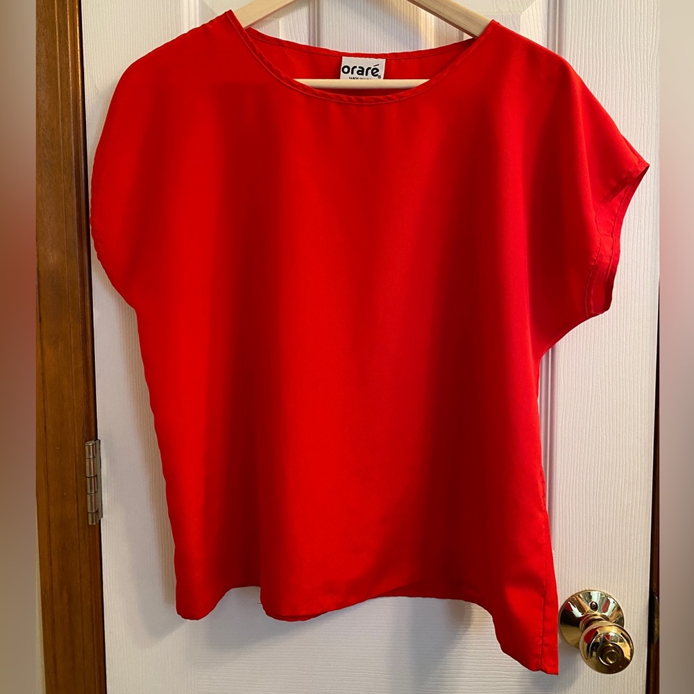 Oraré Womens Size M Basic Red Shirt